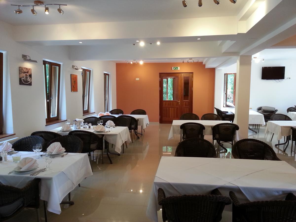 Hotel Roski Slap Drnis Luaran gambar